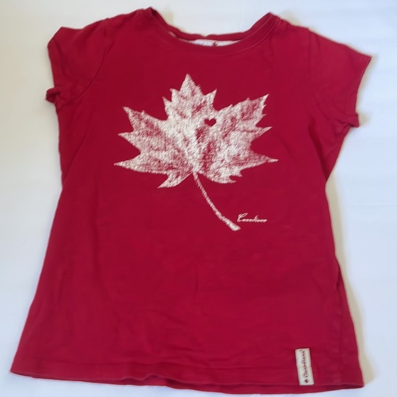 Red maple leaf t-shirt - Picture 2 of 5